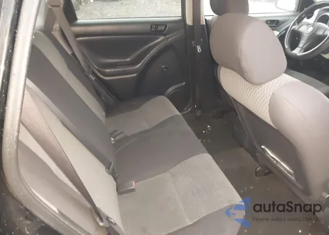 2006 Toyota Matrix z USA, uszkodzony, nr VIN 2T1LR32E96C560952